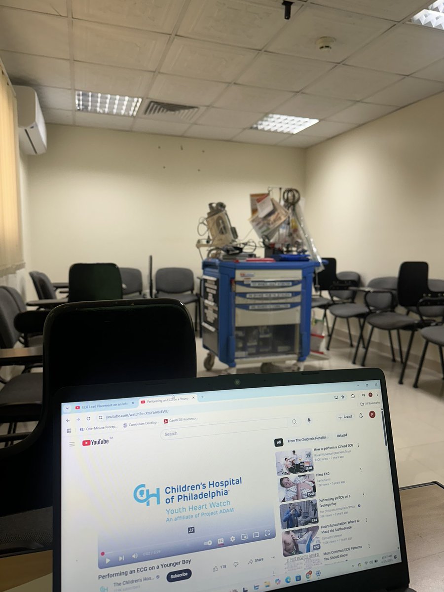 صباح الخير ، 

آخر اسبوع دوام من غير شر 🌻♥️

-بدايته انقطعت الاسواره من قوة ال chest compression 
-الكلاس الساعه ٨ صدموني بالغياب الجماعي " ليتكم علموتني والله بسحب وياكم " .