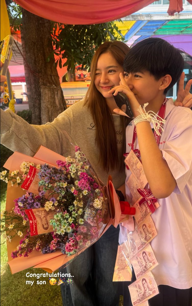 ครอบครัวมิ้มเดอะเบสมาก คือน้องของมิ้มน้องเป็นผุ้ทอม แล้วคุณแม่พิมพ์ ‘ Congratulations my son ’