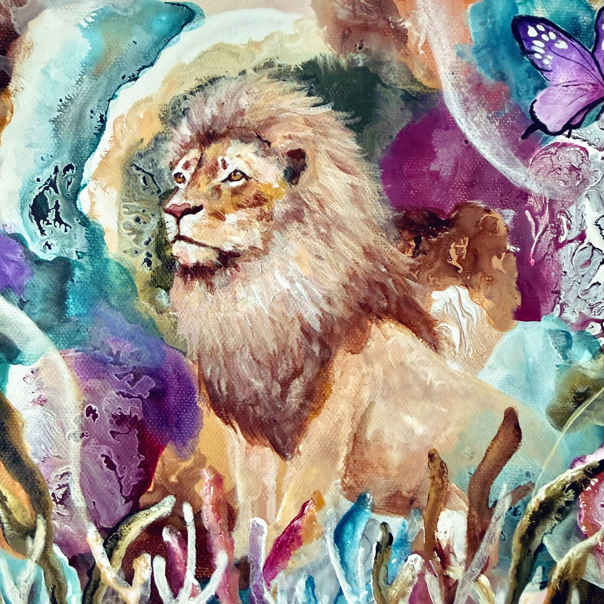 今日は美術館への搬入してきました😊
久々に風邪を引き咳コンコンしてて申し訳なかった😿しばらく喋らずにいようと思います（´-`）.｡oO

そしてチャリティーの絵たちも本当にお気に入りだから見て欲しい！( ^ω^ )こちらはF4サイズに描いたライオンさん🦁

#アクリル画 #art #ライオン #新美協展