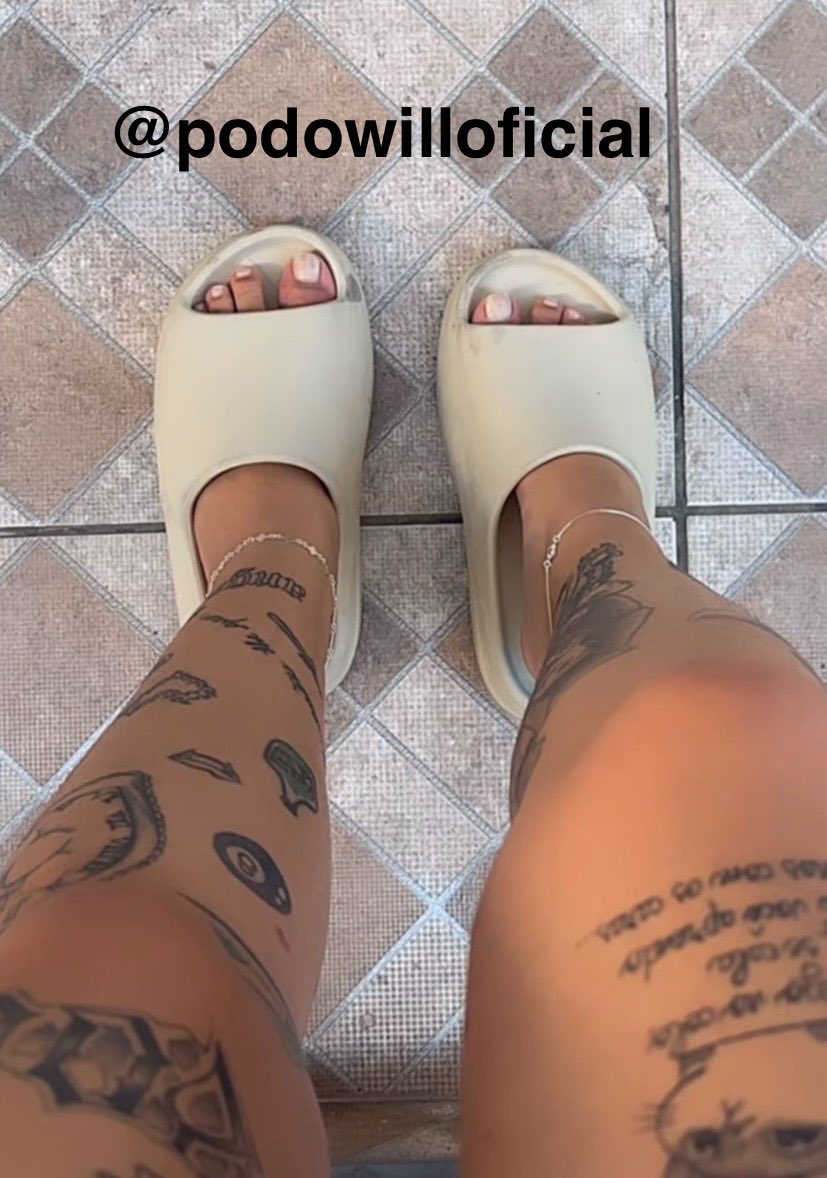 PODOWILL's tweet photo. #Chineloslide #pésfemininos #podolatriasp #feetlovers
 #feet #feetfetısh #foot #footfetısh https://t.co/PlCswOXhmD