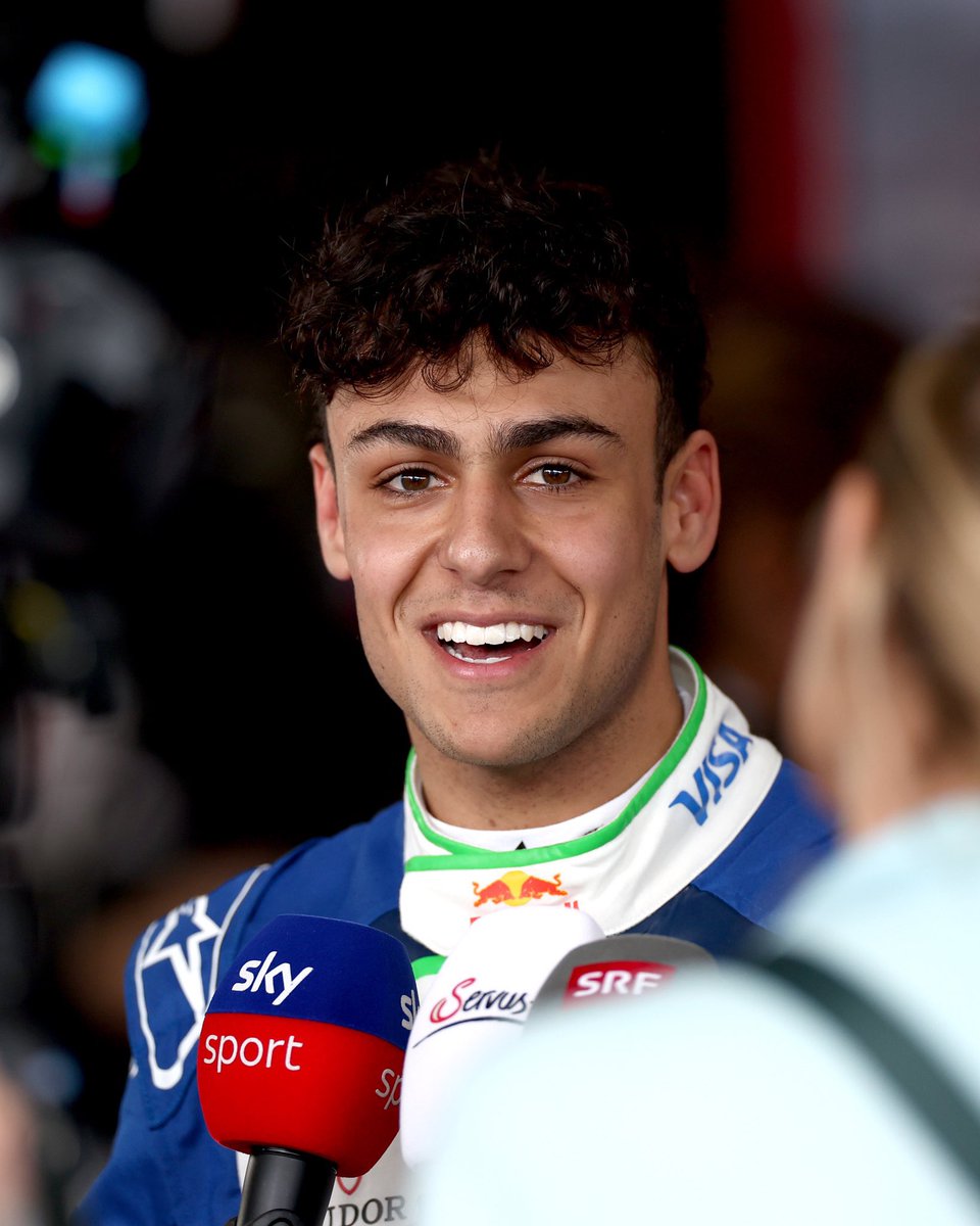 balapedia's tweet photo. Post apresiasi untuk Bocah India ini...

Di Race debutnya:

- Sempat naik ke P3
- Tarung sama 7x WDC (Lewis)
- Tarung sama 4x WDC (Max)
- Nahan current WDC (Lando)
- Finish P8 (langsung dapet poin)
- Outrace teammate (Lawson)

Mentalnya ngeri anak ini 🔥 #f1 https://t.co/K8hfeUPewU