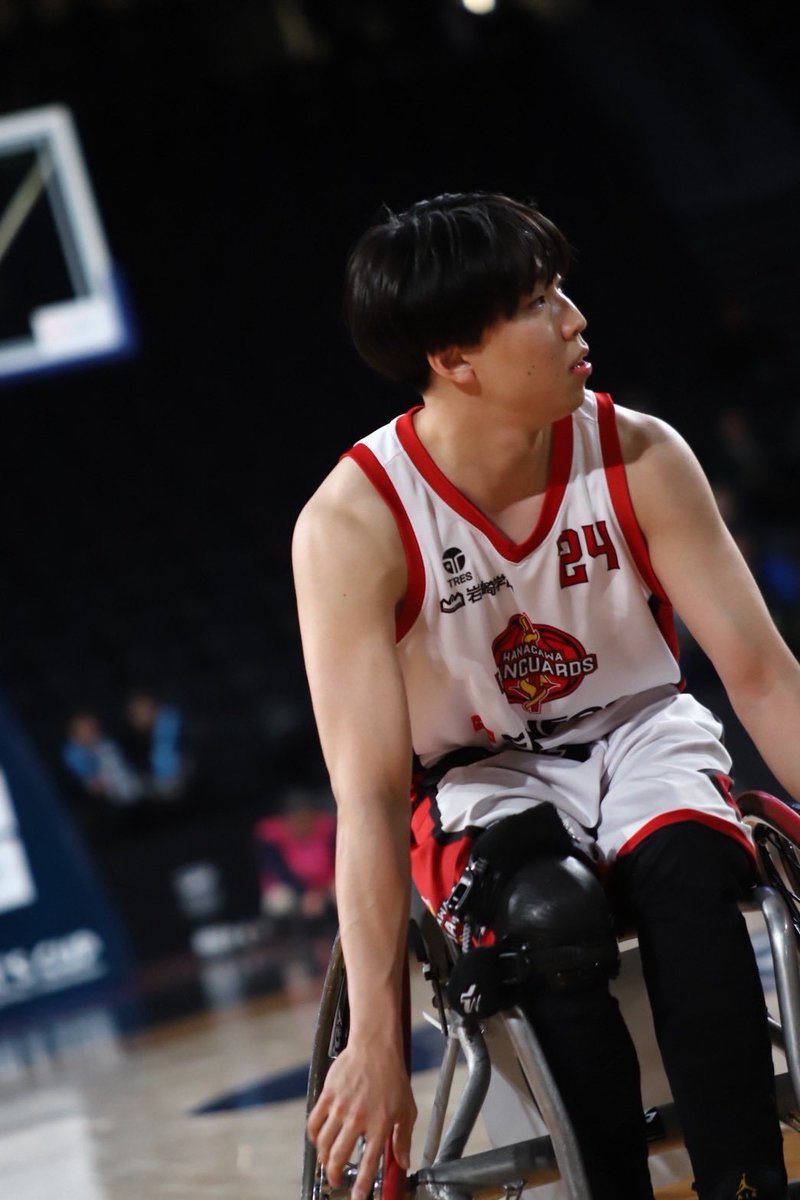 ParaspoDC's tweet photo. 天皇杯決勝戦✨️
TOYOTA ARENA TOKYOで開催中‼️

決勝戦第2 Q終了🔥
神奈川VANGUARDS  26 - 39  埼玉ライオンズ

両チームとも主導権を渡さないという気迫が感じられ、決勝戦らしい緊張感のある前半でした❤️‍🔥 byがり

#天皇杯 #車いすバスケ #パラスポーツ https://t.co/lSuAlFHsSC