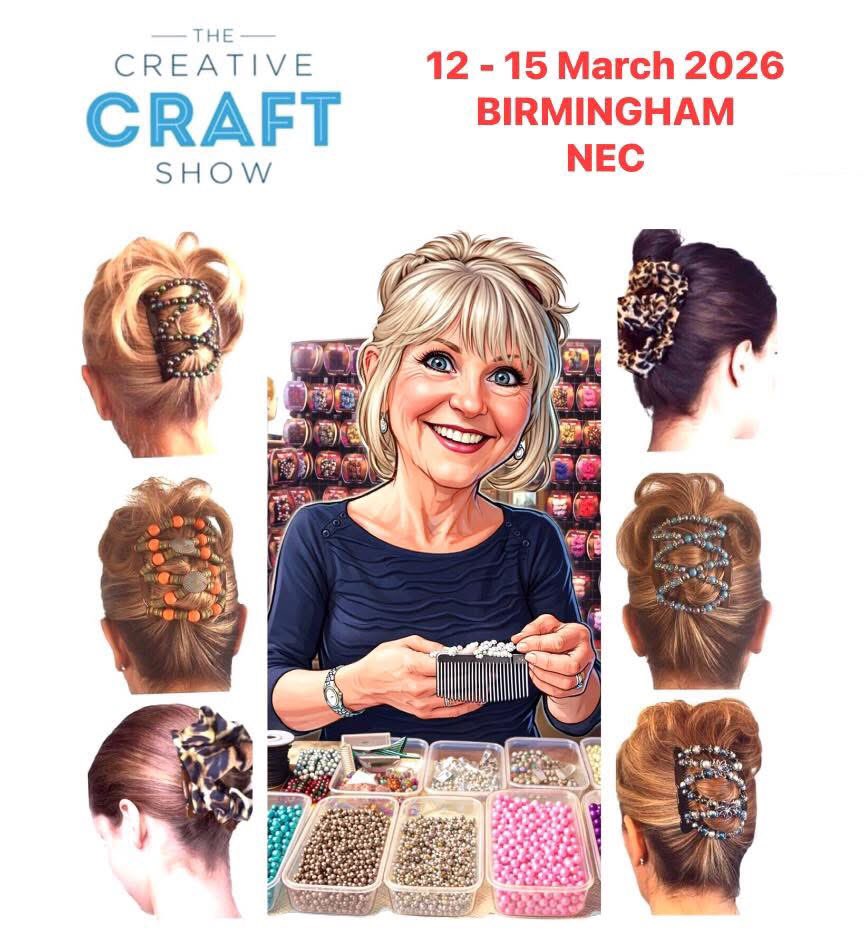 OriginalHairgem's tweet image. 𝗦𝗘𝗘 𝗧𝗛𝗘 𝗛𝗔𝗜𝗥𝗚𝗘𝗠 𝗦𝗧𝗔𝗡𝗗! I’m demonstrating these popular two comb beaded &amp;amp; fabric elasticated hair accessories at #CreativeCraftShow #BirminghamNEC  👱🏻‍♀️ 12th - 15th March 
Find out what all the fuss is about with these 𝗡𝗢 𝗙𝗨𝗦𝗦 gorgeous hair clips!
#UKGiftHour