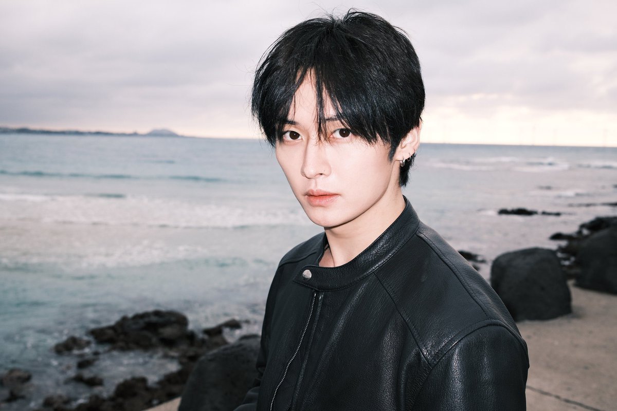 OMG LEEKNOW IS SO HANDSOME