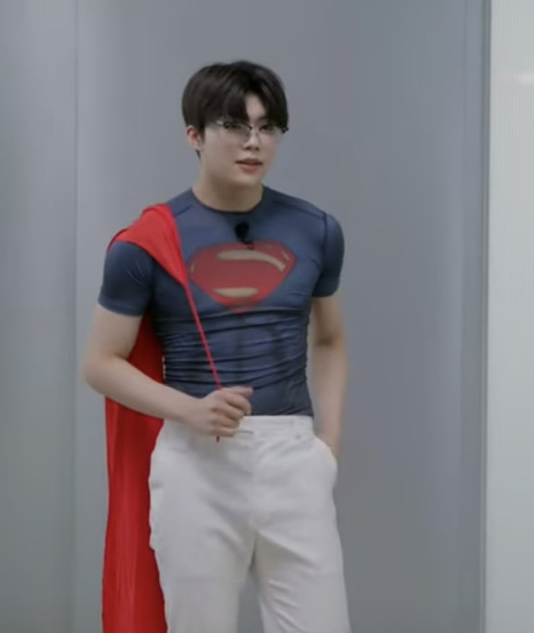 그런 그는 .. 본인이 ㅅㅍㅁ 옷을 입은적이 있다고 한다