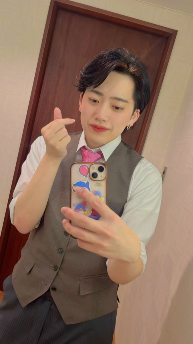 gencha_5160's tweet photo. 大切な親友の結婚式💐💍
お祝いできて本当に幸せです https://t.co/9UL0jr3Ov0