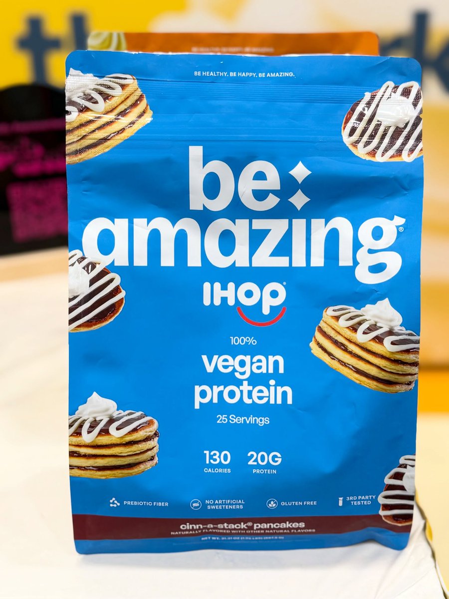 VegNews's tweet photo. 🚨 New Product Alert! 🚨 @IHOP just launched a high-protein vegan pancake mix 😲 https://t.co/4jFZBKiEI1