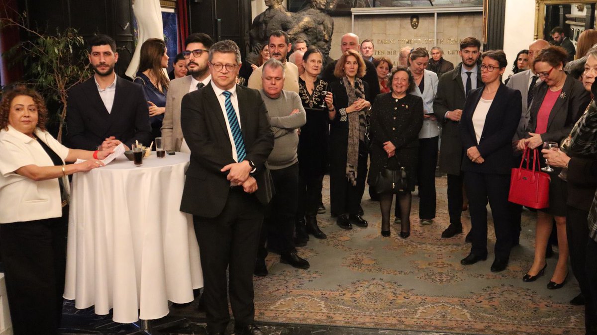 DMD_DERNEK's tweet photo. Diplomasi Muhabirleri Derneği olarak 8 Mart kadınlar günü için Ankara’da görev yapan kadın büyükelçiler onuruna resepsiyon düzenledik. Katılımları ile bize güç verenlere çok teşekkür ederiz. Bizler, aynı manşetleri okuyan, aynı endişeleri duyan ve aynı gerçeği arayanlarız. https://t.co/IVbrlHtASW
