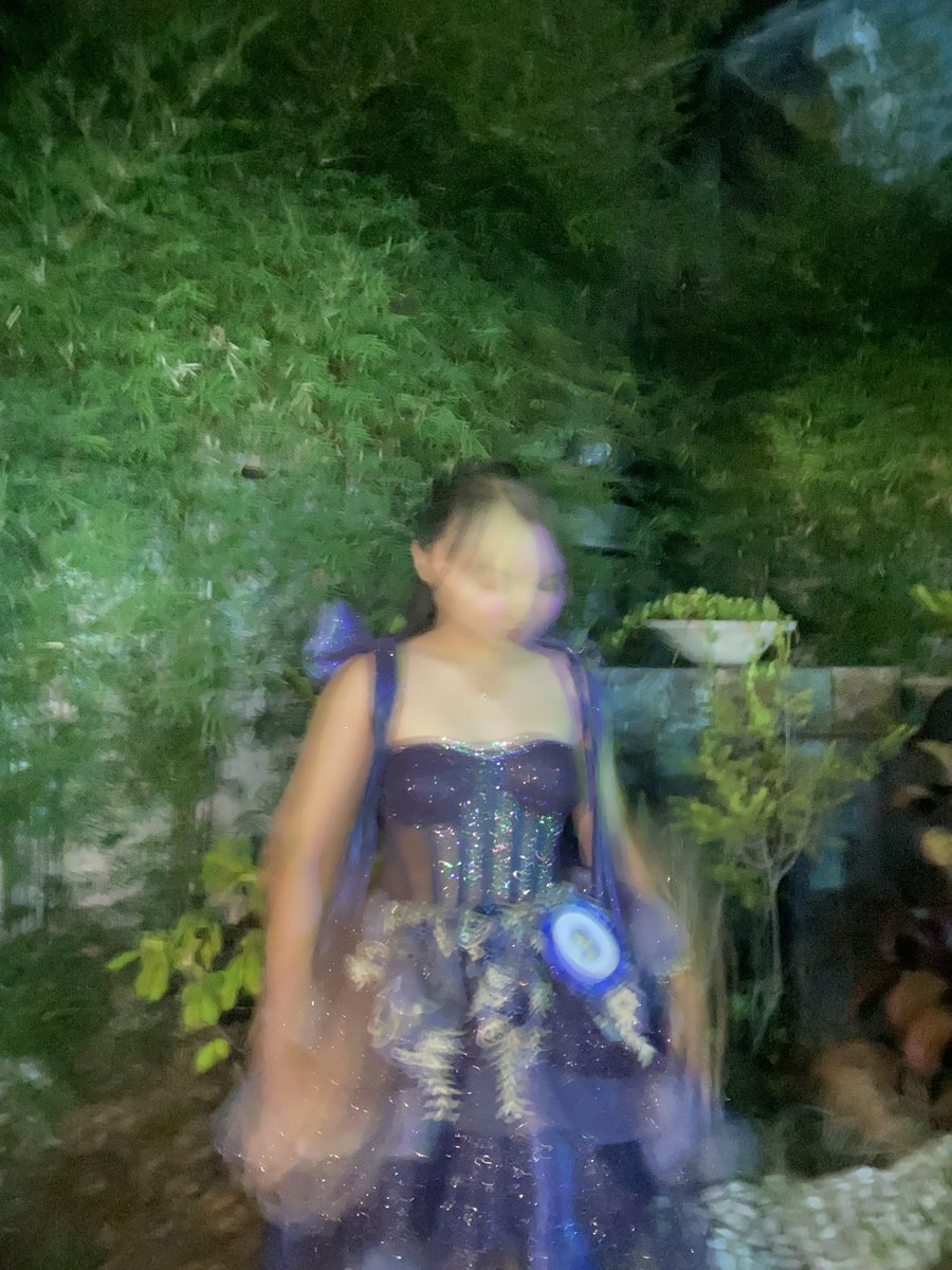 isla tweet media