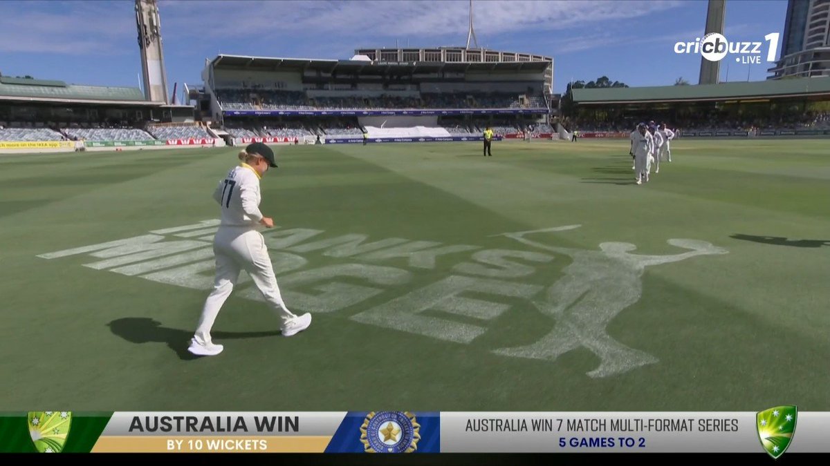 lightningspeedk's tweet photo. Shortest completed Women's Tests by balls:

893 - Ireland vs Pakistan at Dublin, 2000
1231 - England vs West Indies at Canterbury, 1979
1237 - Australia vs India at W.A.C.A, 2026

#PratikaRawal #AlyssaHealy #Perth #WACA #TeamIndia #PinkTest https://t.co/XrpOKCpZxT