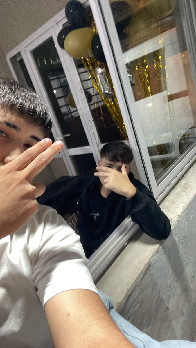SGThiagoVP's tweet photo. imagínate q no estamos ahí con nadie🤣🤞🏾 https://t.co/aMdhCrQcAd