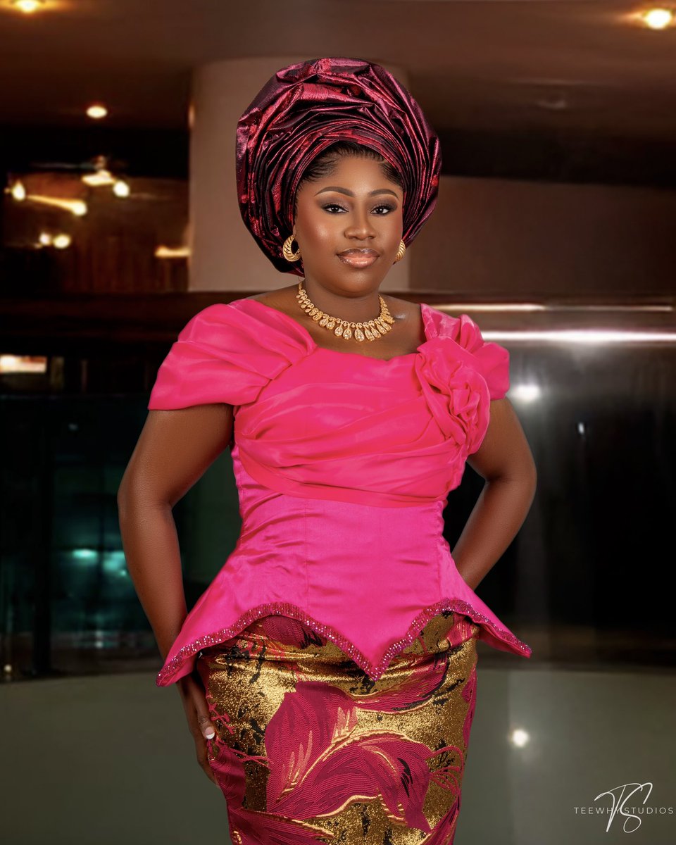 kainejohnson18's tweet photo. Happy birthday to a Woman with a heart of Gold.. A wonderful Woman. Unique, Beautiful both in the outside and Inside, A rare gem...
May God grant all of your heart desires Mama Tee.. Happy Birthday @te
#AngelT@36 #HappyBirthdayTemi https://t.co/lN0EME1WQp