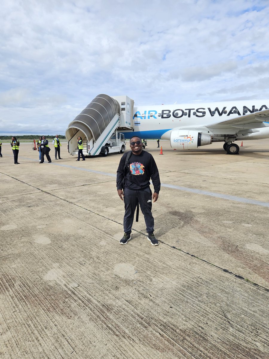 MomentWithT's tweet photo. First time using Air Botswana because Qatar is canceled due to the war. So far excellent service. https://t.co/wVG9sUfGm3