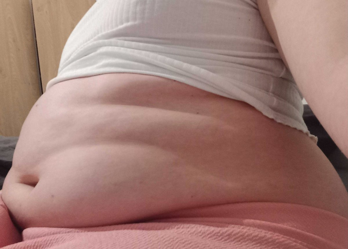 Obesechu's tweet photo. No longer skinny and this is just the beginning 🐷 https://t.co/DbBONZXx11