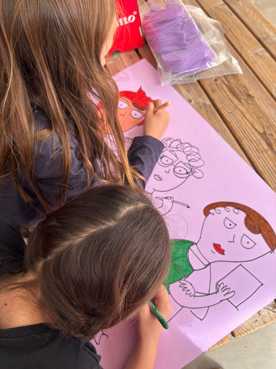Fundperetarres's tweet photo. 💜 #8M, avui diumenge, i cada dia! Hem estat fent activitats educatives amb la #igualtat com a finalitat pedagògica, perquè #infants i #joves tinguin eines per anar construint una societat més justa on no es pateixin #desigualtats. #EducarActuarTransformar https://t.co/SSkqpISiOH