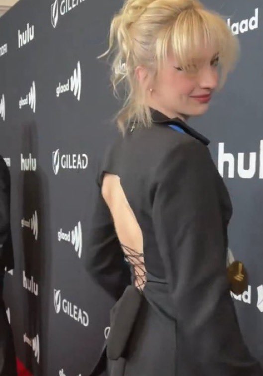 henriette🦋 tweet media