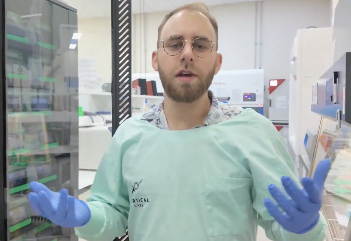 Distractosphere tweet media