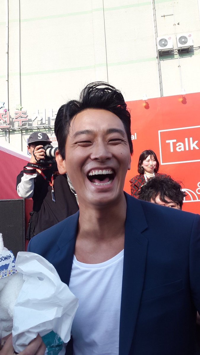 ju__luv_'s tweet photo. (≥ω≤) 지후니 이렇게 웃을 때 너무 귀여움 https://t.co/PDhgHzuTxk