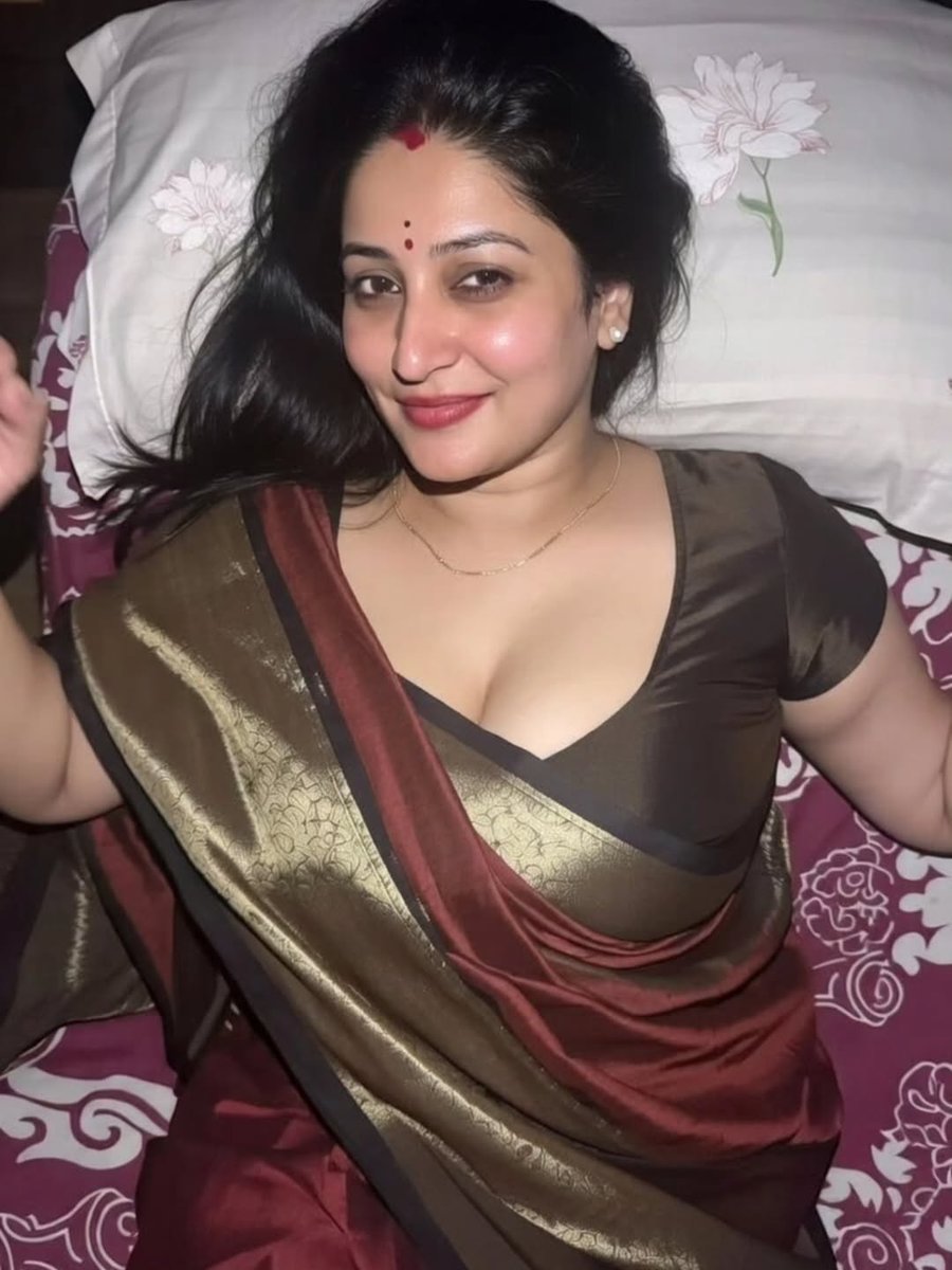 Romabhabhii's tweet photo. Ganna kitna hi mazbut kyon na ho machine ke beech aate hi ras nikal hi jaata hai https://t.co/bcJl0gbt6z