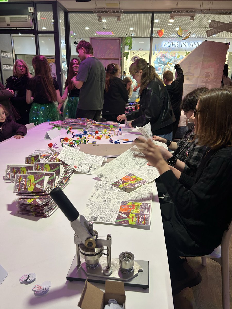 Laura Solly tweet media