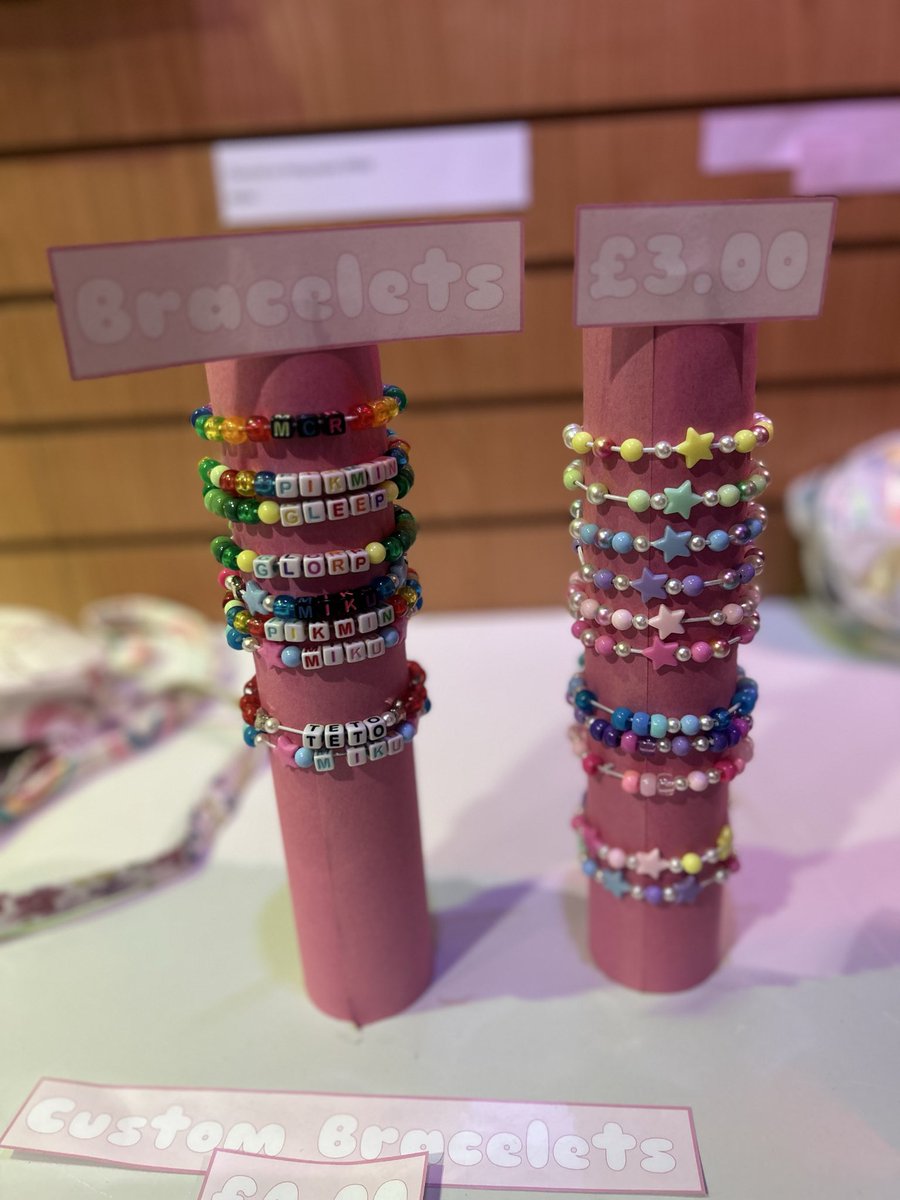 Laura Solly tweet media