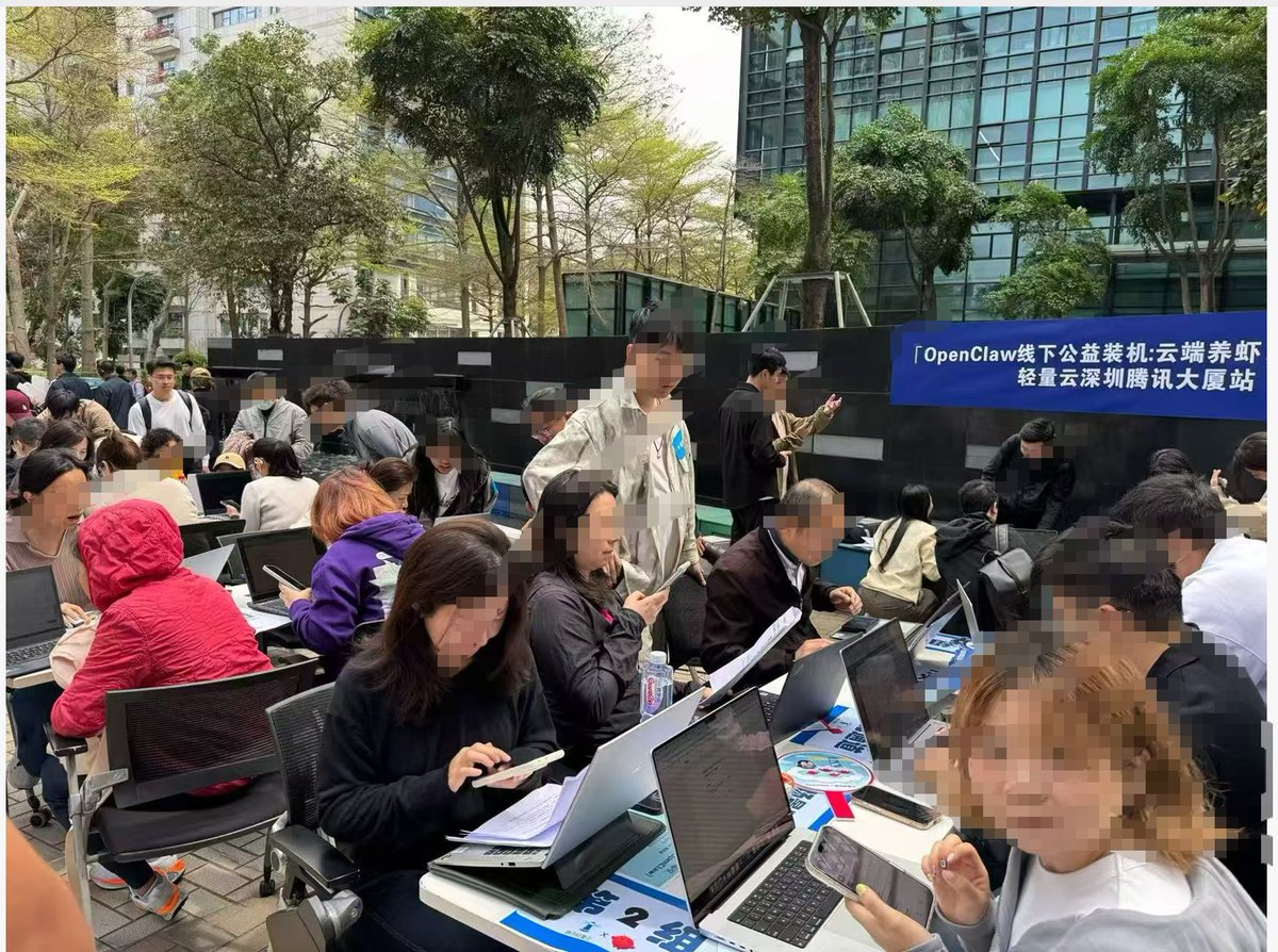 Crowds Line Up in China for OpenClaw AI Installations