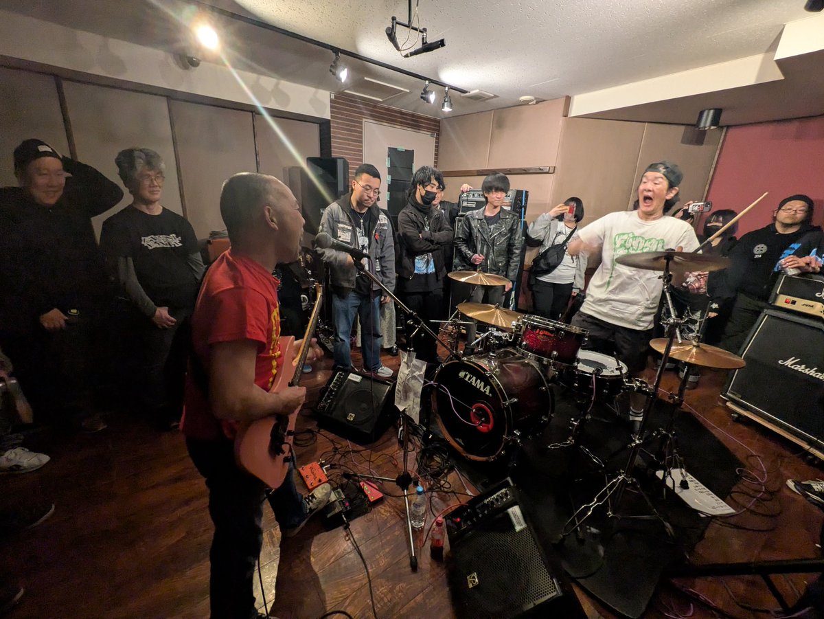 FINAL EXIT tweet media