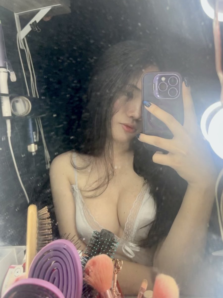Faxi48's tweet photo. ทั้งโสดทั้งหงา #สาวสอง #บ้านผือ #อุดรธานี https://t.co/q9IqY7O4cF