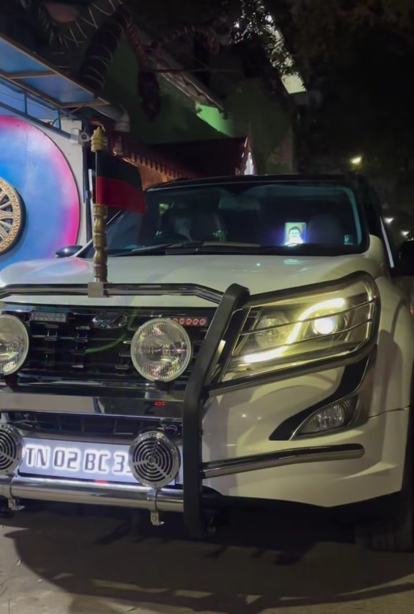 TN 02 BC 3953

<a href="/ChennaiTraffic/">Greater Chennai Traffic Police</a> <a href="/chennaipolice_/">GREATER CHENNAI POLICE -GCP</a> 
<a href="/Arappor/">Arappor Iyakkam</a> <a href="/SavukkuOfficial/">Savukku Shankar</a>

Can Politicians alone Modify their car as per their wish ? Rules are only for common People ?