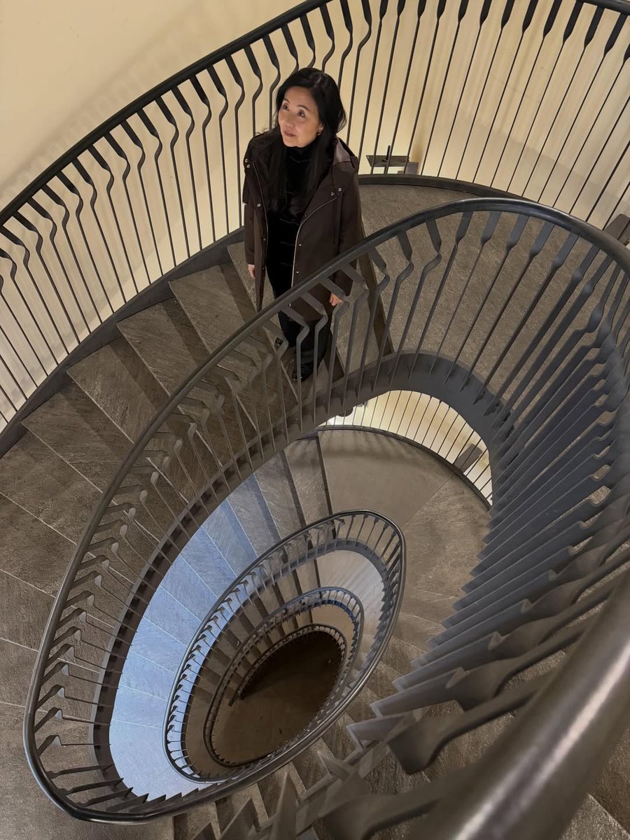 JeannieChoLee's tweet image. Loved the Anselm Kiefer exhibition of 38 Women Alchemists conceived specifically for the Sala delle Cariatidi at Palazzo Reale!

#stunning #magnificent #milan #culture #museum