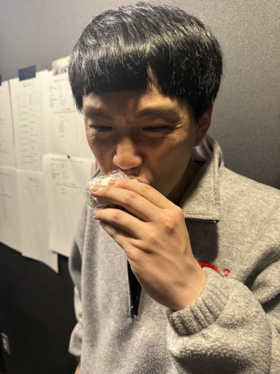 若手担当Mg tweet media