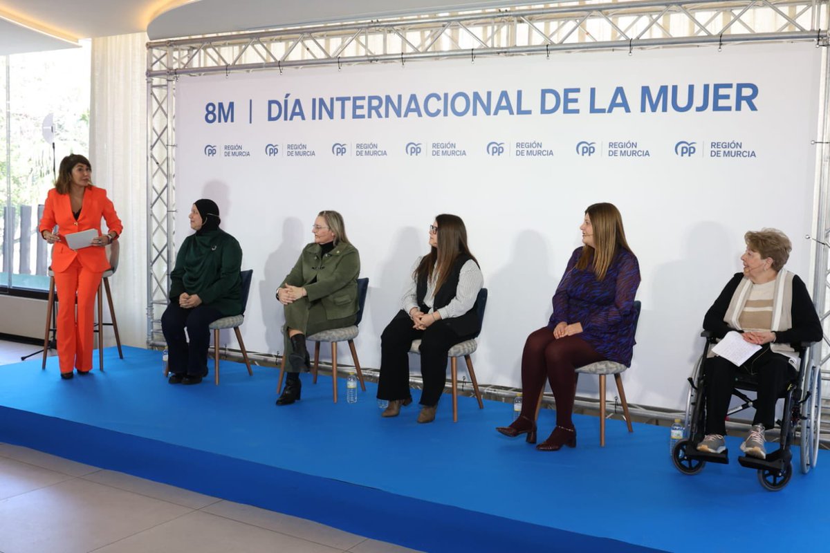 NoeliaArroyoHer's tweet photo. En Cartagena trabajamos por una igualdad real, sin exclusiones, la que construimos entre todos con menos ideología y más política útil. Por eso hemos puesto en marcha medidas para fomentar la natalidad, aumentar las plazas gratuitas de escuelas infantiles de 0 a 3 años, más plazas en centros de día y para cuidar a los que nos cuidan con respiro familiar, tele asistencia y comidas a domicilio.

Políticas de conciliación y corresponsabilidad para que todas podamos hacer realidad nuestros sueños, sin renunciar a nuestros sueños.

Gracias a todas las mujeres valientes que con determinación y talento cuidan de sus familias y superan todo tipo de obstáculos. Gracias a nuestro presidente @LopezMirasF y secretario general @Mtelladof por darnos visibilidad y celebrar el #8M en Cartagena.