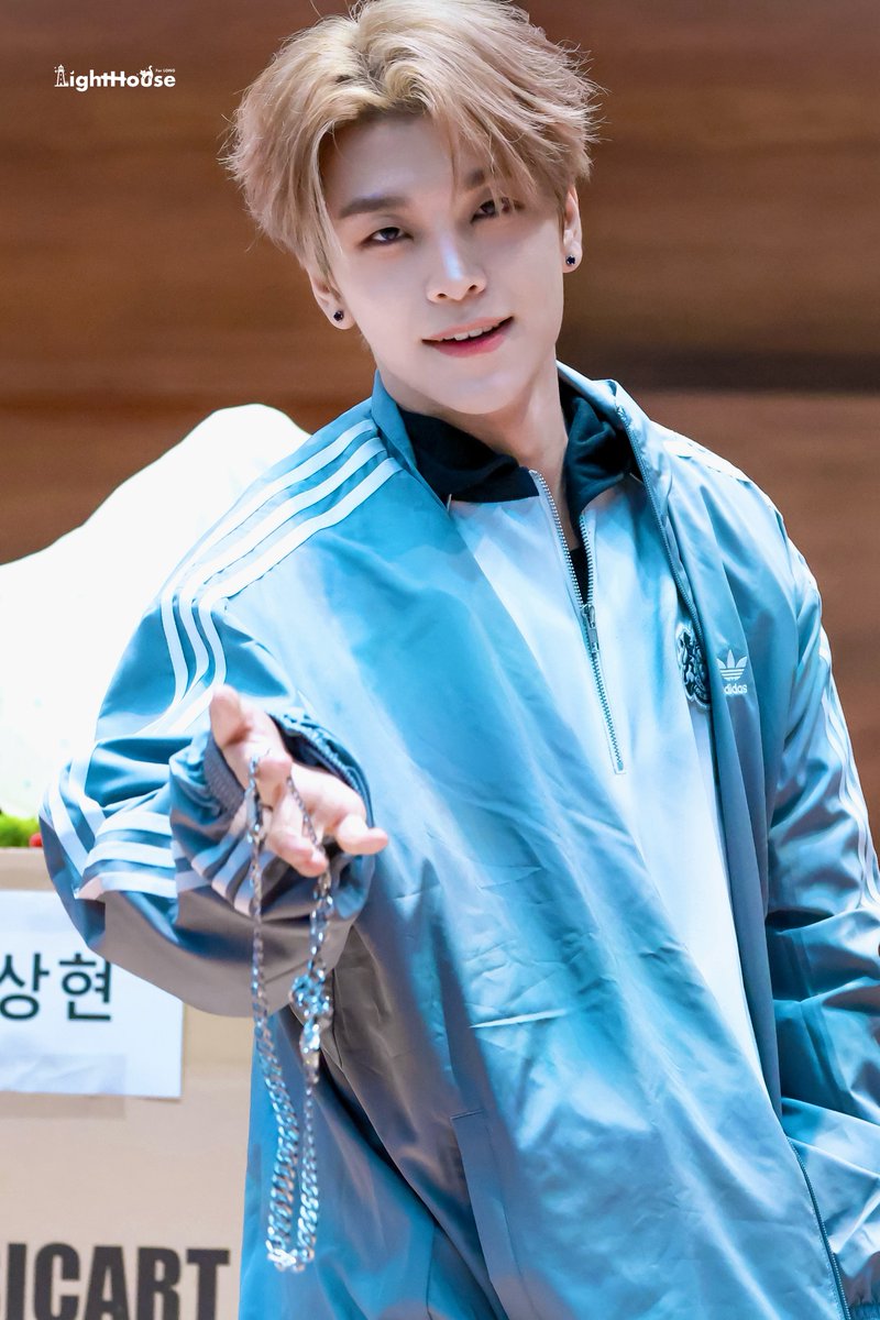 LightHouse tweet media