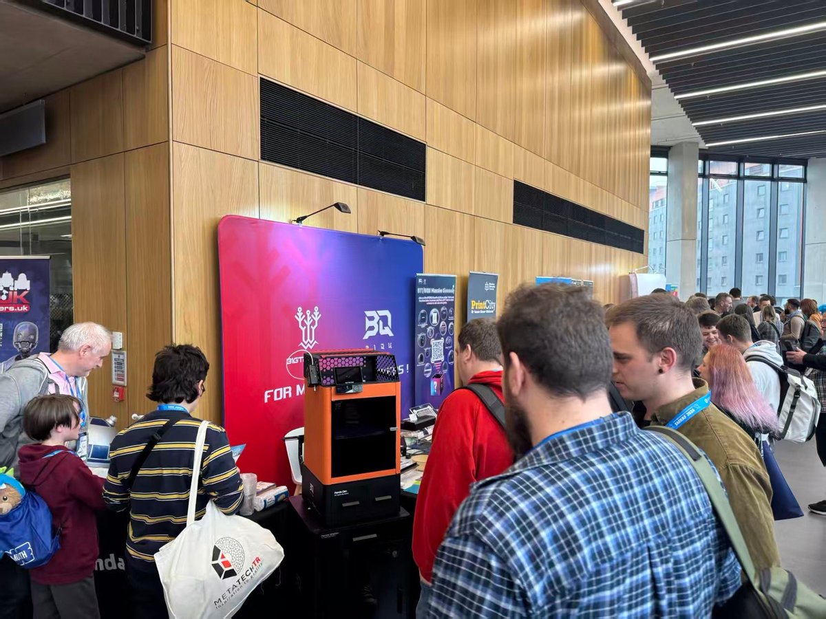 BIQU_Makers's tweet image. #𝐒𝐌𝐑𝐑𝐅 𝐃𝐚𝐲 𝟏 = 𝐀𝐛𝐬𝐨𝐥𝐮𝐭𝐞𝐥𝐲 𝐈𝐍𝐂𝐑𝐄𝐃𝐈𝐁𝐋𝐄! 🐼✨

A massive thank you to everyone who stopped by the 𝐁𝐈𝐐𝐔 &amp;amp; 𝐁𝐓𝐓 booth—you made it a day to remember! Surrounded by the coolest makers and running on pure creative energy, the vibe was nothing short of