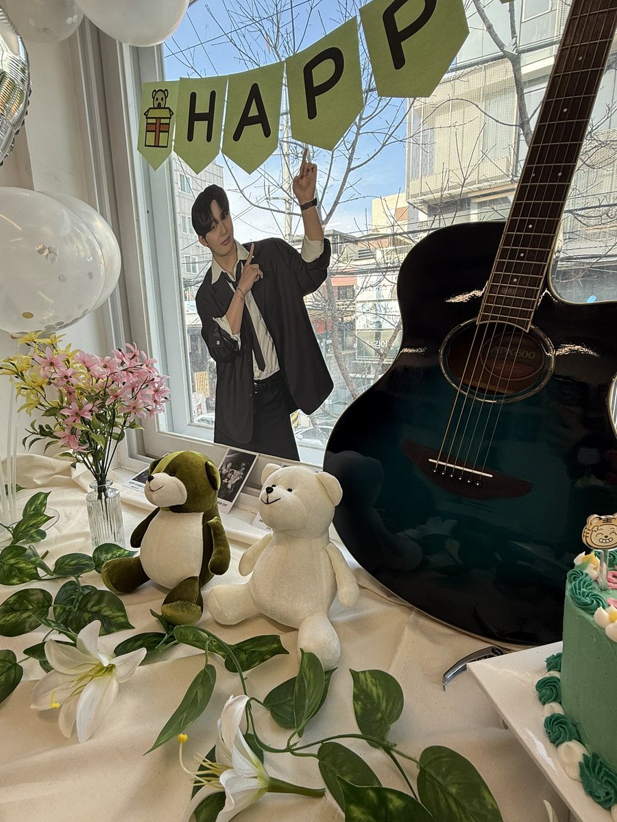 아기자기한 카페💙

#현식이랑_SCENE307
#임현식 #생일축하해 #언제나_현식해💙