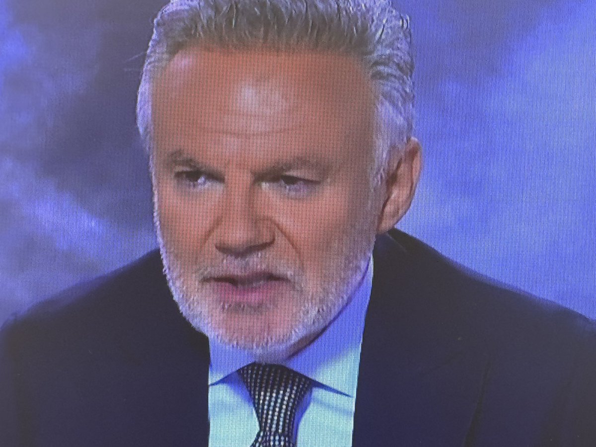 Que fait ce bateleur incompétent sur <a href="/LCI/">LCI</a> ?