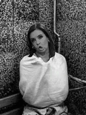 👹 ORACIÓN:
- No fueron 30000.
- Mataron un Fiscal.
- El intento de magnicidio fue una puesta en escena.
- Jamás se creció a tasas chinas.
- El desendeudamiento fue una falacia.
- Detentar el poder sólo fue un recurso para adoctrinar, embrutecer, robar y fundir el país.
Amén.😑