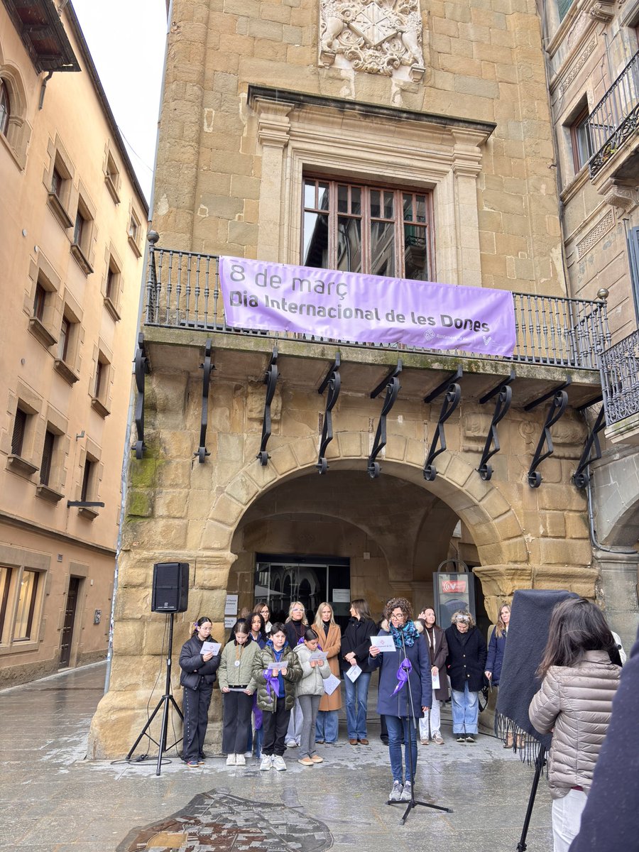 Vic En Comú Podem tweet media