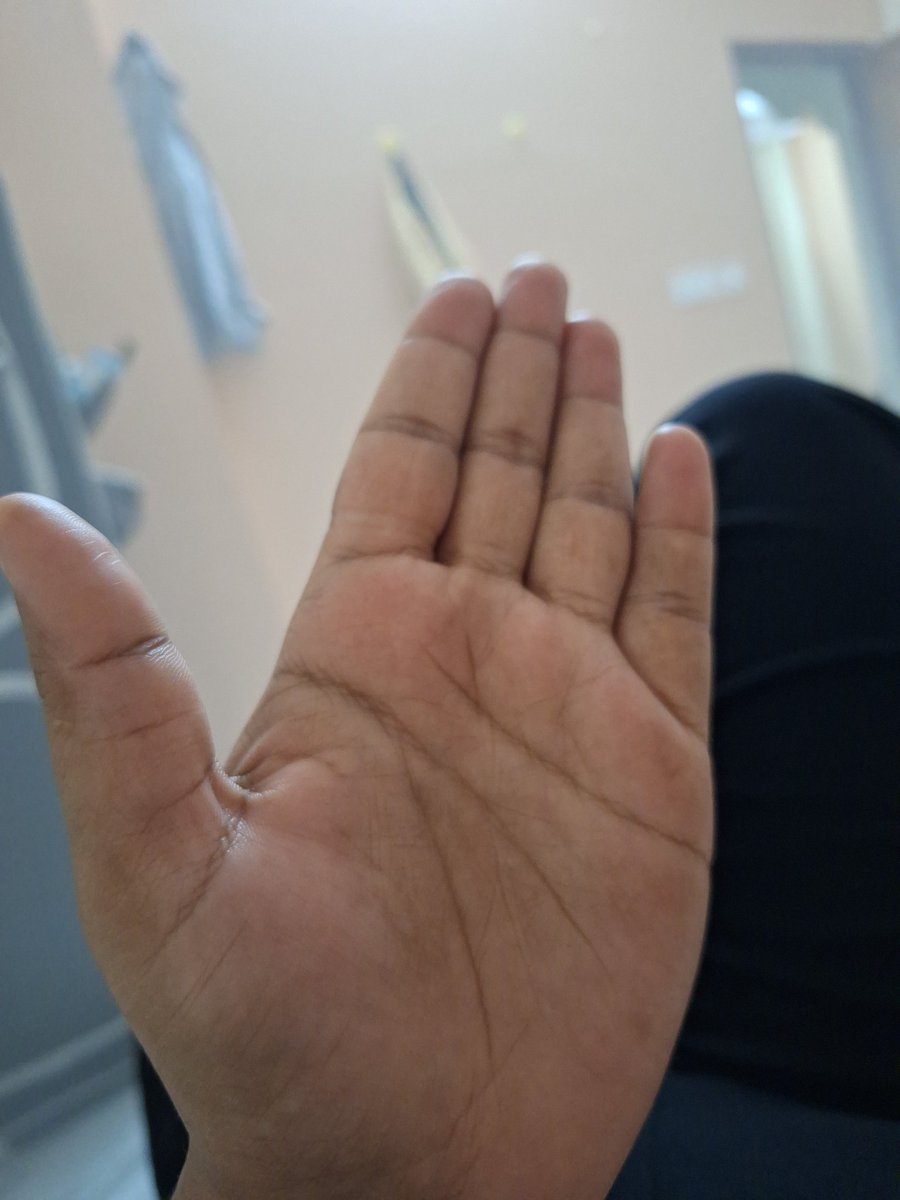 astray_human's tweet photo. @astrokrishanan Tell me left hand https://t.co/AslAwWfT90