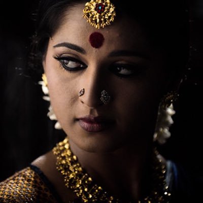 AnushkaShettyPlanet tweet media