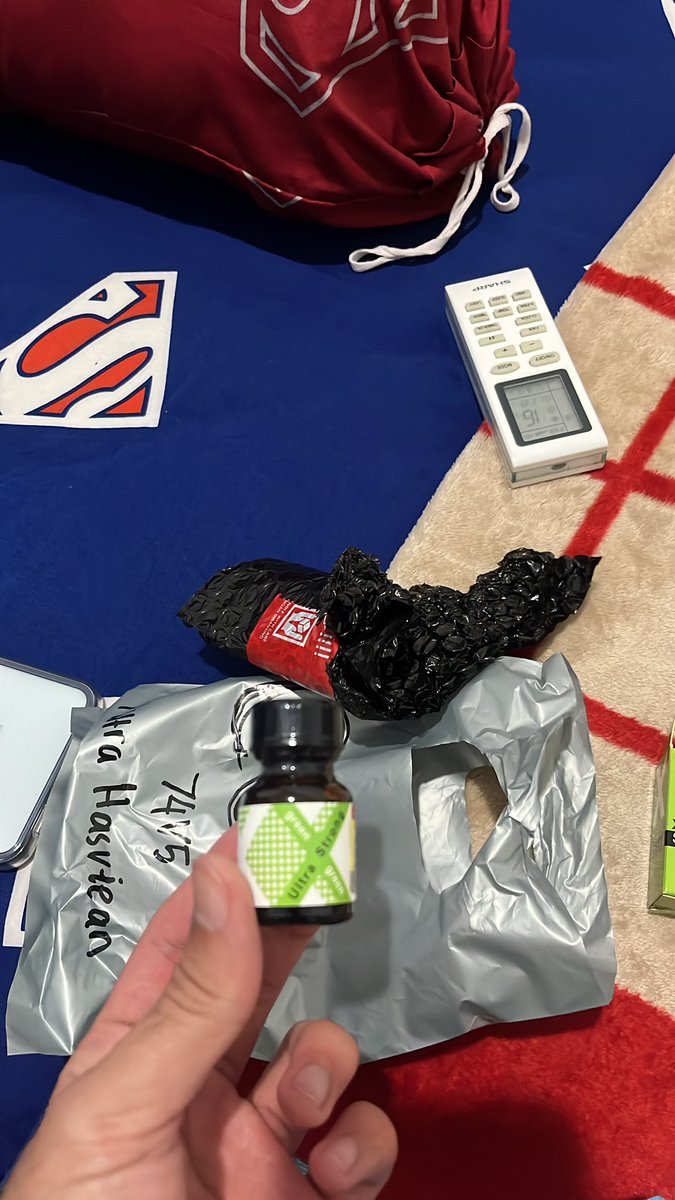 blueeboyyss tweet media