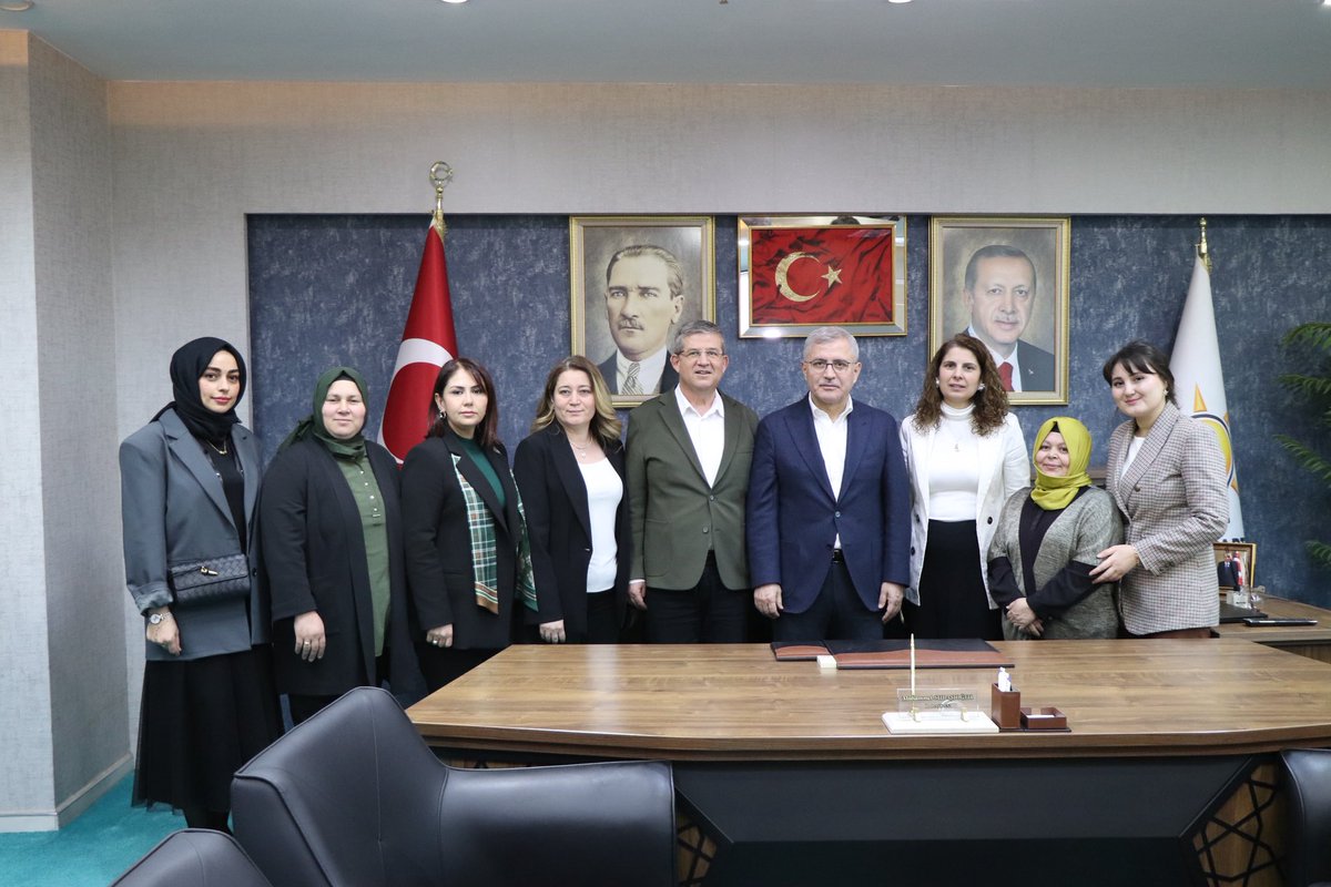 subasiogluMS's tweet photo. AK Parti MKYK Üyemiz Sn. Hilmi Türkmen’i İl Başkanlığımızda ağırlamanın memnuniyetini yaşadık.
Değerli MKYK üyemiz ile teşkilat çalışmalarımız ve gündeme dair verimli bir istişare gerçekleştirdik. @hilmiturkmen34 https://t.co/JrqZ5D1Qjl