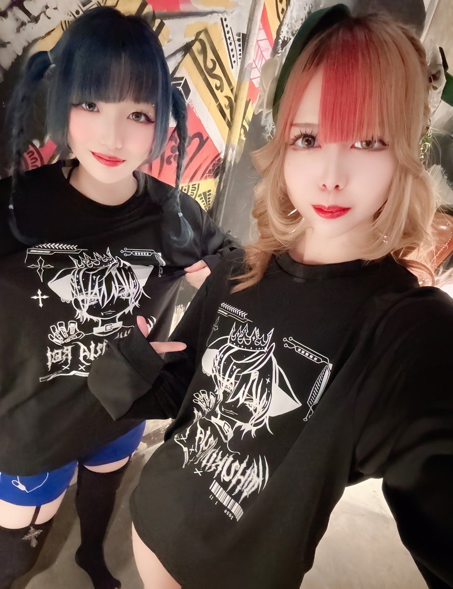 俺が居ないライブで俺のTシャツ着てくれるメンバー好きすぎて滅！🫶