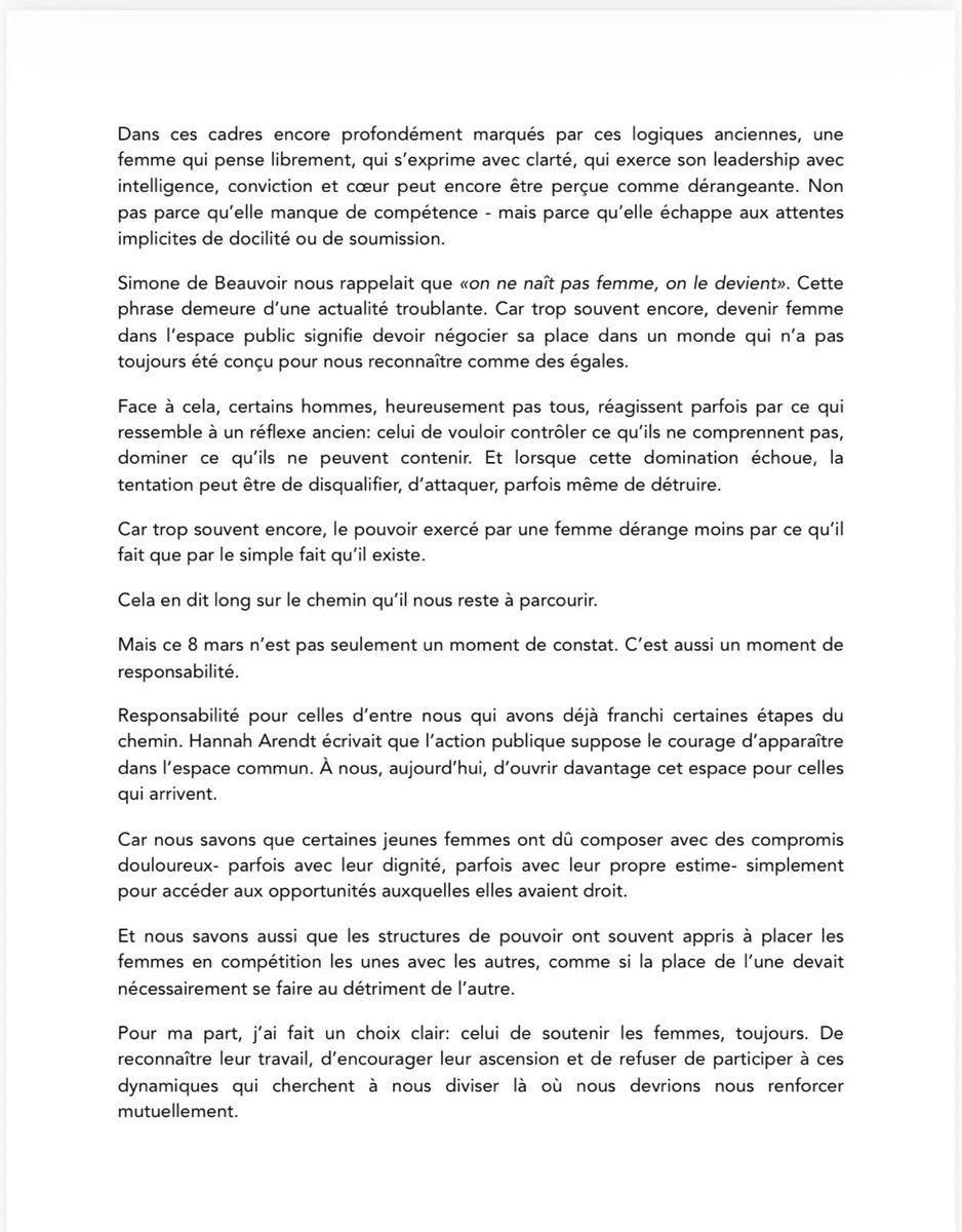 EstherAntoine17's tweet photo. En ce 8 mars, Journée internationale des droits des femmes, nous mesurons le chemin parcouru- et celui qu’il reste encore à tracer.

Dans l’espace public et politique, certaines femmes sont encore qualifiées d’«incontrôlables», d’«ingérables», ou de «trop boss».

Souvent simplement parce qu’elles pensent librement, parlent avec clarté et exercent leur leadership avec force, intelligence, conviction et cœur.

Mais l’histoire avance toujours dans le même sens: chaque fois qu’une femme franchit une frontière que l’on disait infranchissable, elle élargit l’horizon pour toutes les autres.

Continuons à avancer. À soutenir les femmes. Et à ouvrir encore davantage la voie aux générations qui viennent.

#8Mars #FemmesEnPolitique #Haiti @RED_Haiti