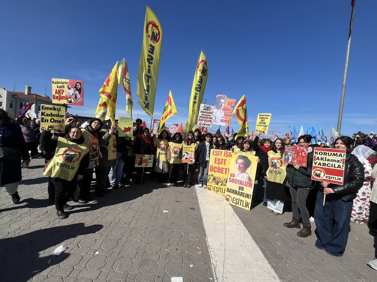 📍İstanbul 

Cinsiyetçiliğe, sömürüye ve emperyalizme karşı Tek yol Sosyalizm pankartımızla 8 Mart meydanındaydık. 

#8M26
#8MartDünyaEmekçiKadınlarGünü