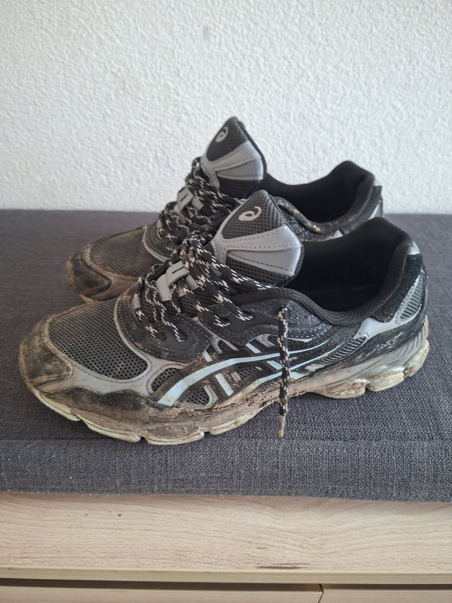 Sneaker Love tweet media