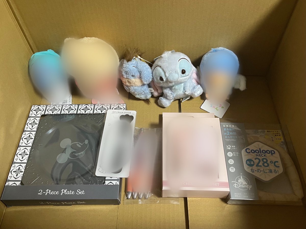 trhk1983's tweet photo. @1 ディズニーストア くじ
譲 1,2枚目
トート,wdwフィギュアは990円くじとの交換✖︎

求 3枚目
掛け時計 ナイトメア わんわん物語
DLR お城フィギュア
ミーコ
その他ミーコ ナイトメア プリンセス作品（ルシファー✖︎)ズートピア関連

複数提供可。都内手渡し希望。お気軽にリプください https://t.co/nYddof2NGw