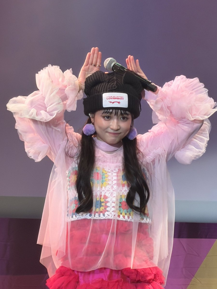 とおる tweet media