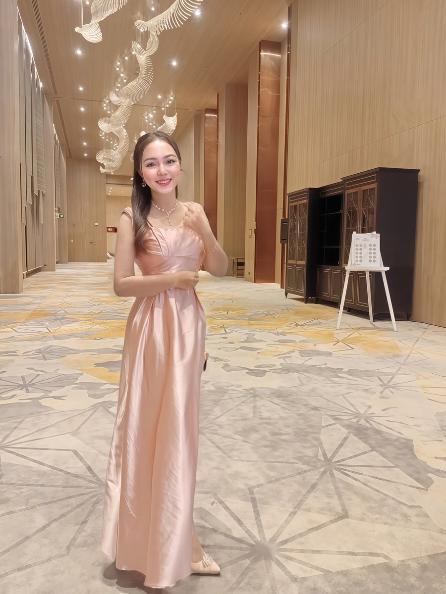 NuyDiary's tweet photo. Life is a journey, and love is what makes that journey worthwhile. 🥰🌸💝 https://t.co/JVKNzCMzXl