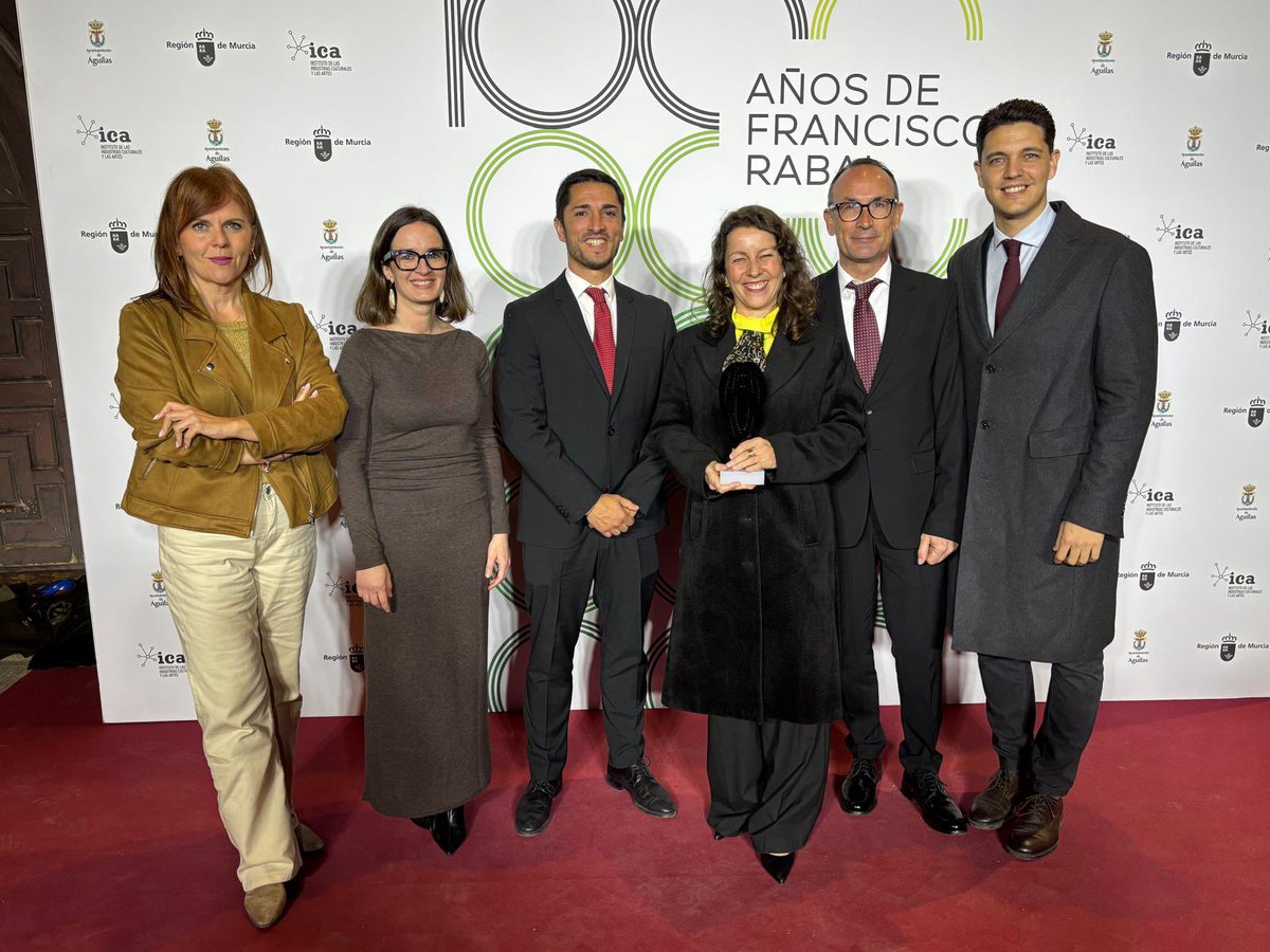 🫂 Acompañamos a familiares y amigos de Paco Rabal en el centenario de su nacimiento.

“Y porque yo lo que quiero no es ser murciano del año, sino lo que he sido siempre desde que nací: Murciano”
-Paco Rabal